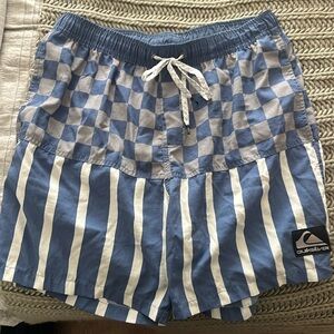 Quiksilver men’s volley board shorts